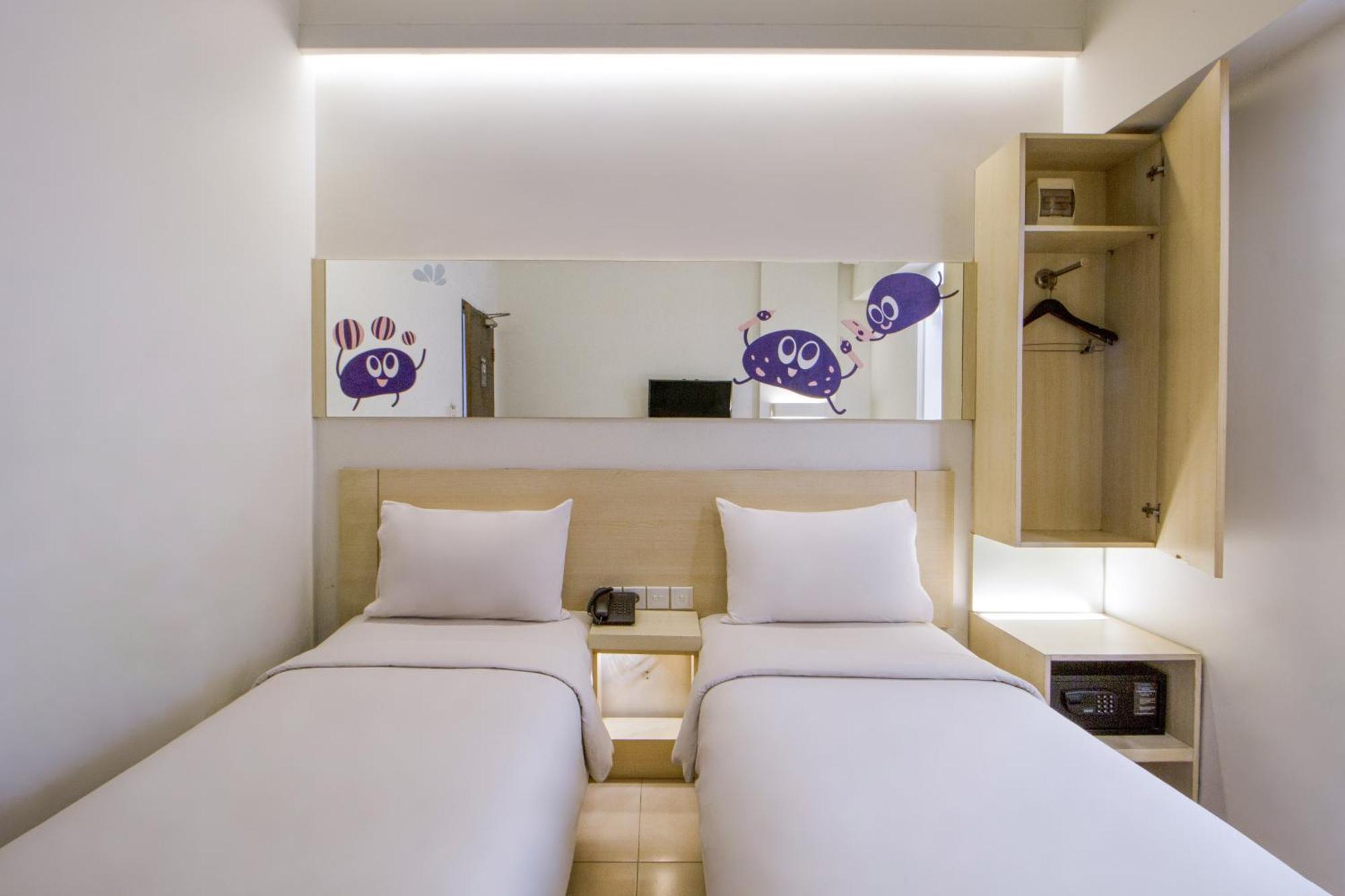 Cleo Hotel Tunjungan Surabaya Exterior foto